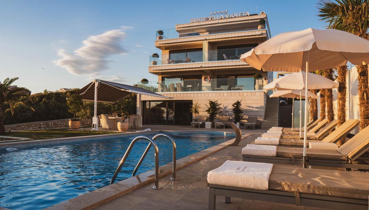 Luxury Apartments White Villa Violeta Мандре Екстериор снимка