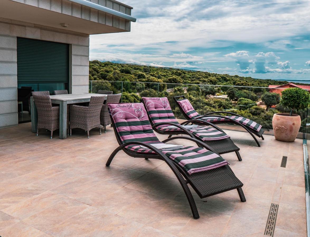 Luxury Apartments White Villa Violeta Мандре Екстериор снимка