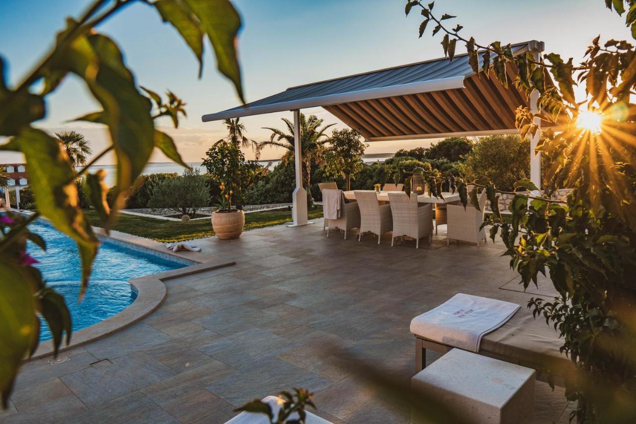 Luxury Apartments White Villa Violeta Мандре Екстериор снимка