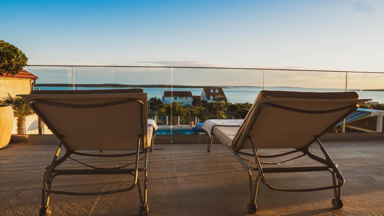 Luxury Apartments White Villa Violeta Мандре Екстериор снимка