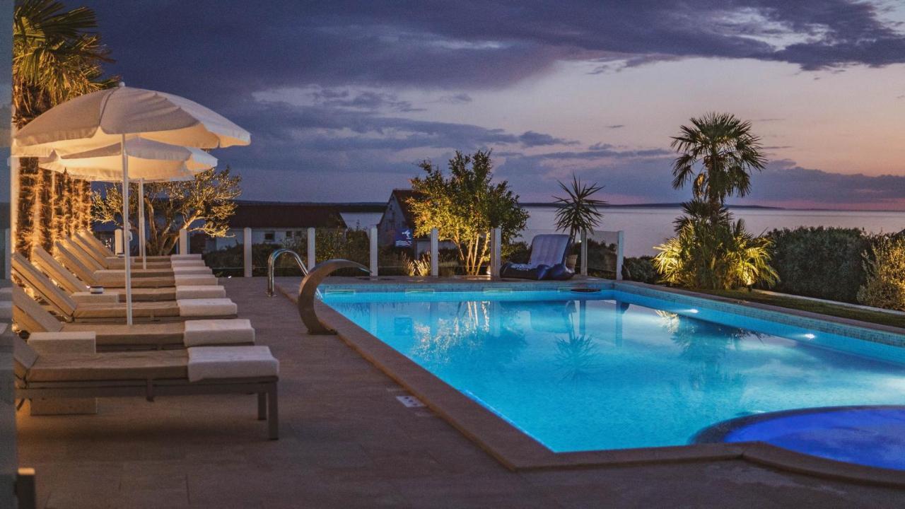 Luxury Apartments White Villa Violeta Мандре Екстериор снимка