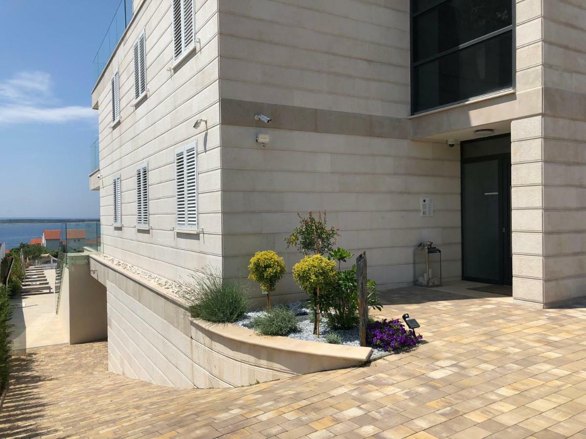 Luxury Apartments White Villa Violeta Мандре Екстериор снимка