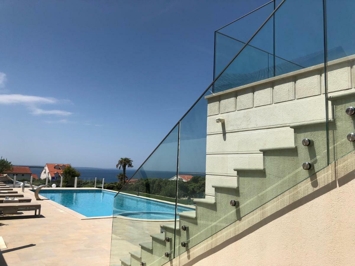 Luxury Apartments White Villa Violeta Мандре Екстериор снимка